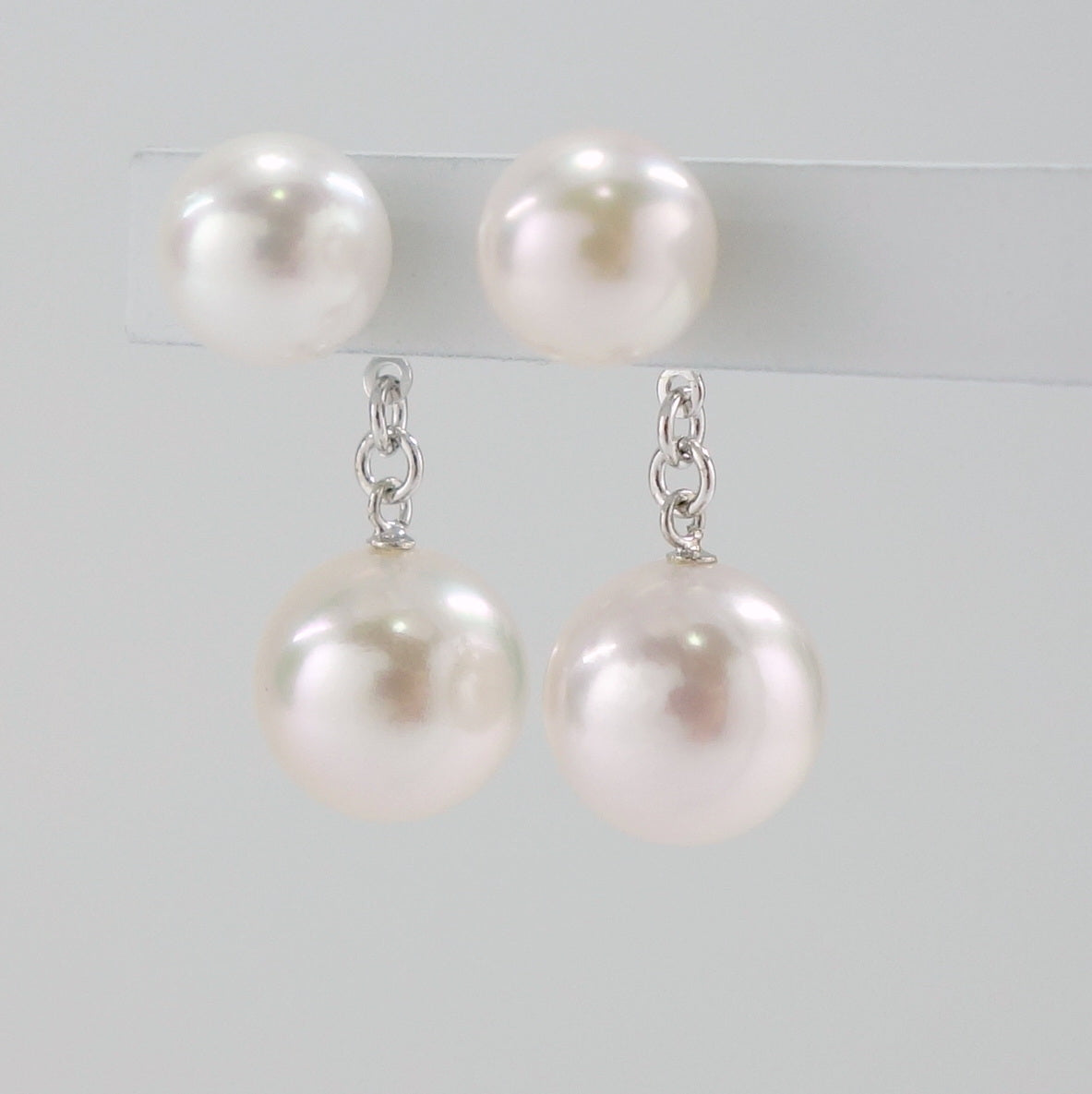 ポメころび◆ターコイズ スクロールカービングピアス✧あこや真珠 K18WG アコヤ真珠 ピアス 8.0-8.5mm 6.5-7.0mm – 芝田宝飾